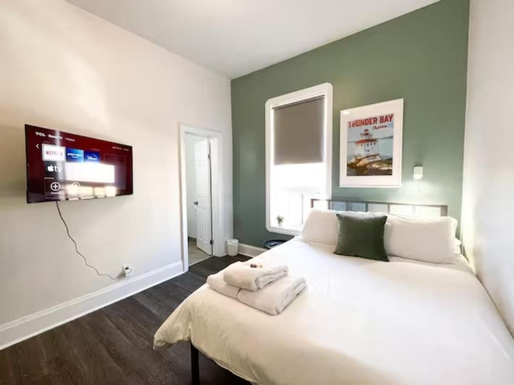 Lake Superior Boutique Hotel 선더베이 외부 사진