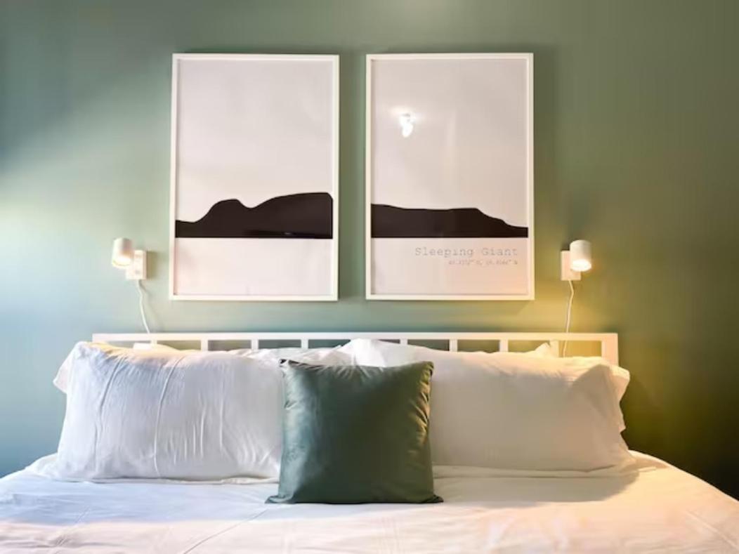Lake Superior Boutique Hotel 선더베이 외부 사진
